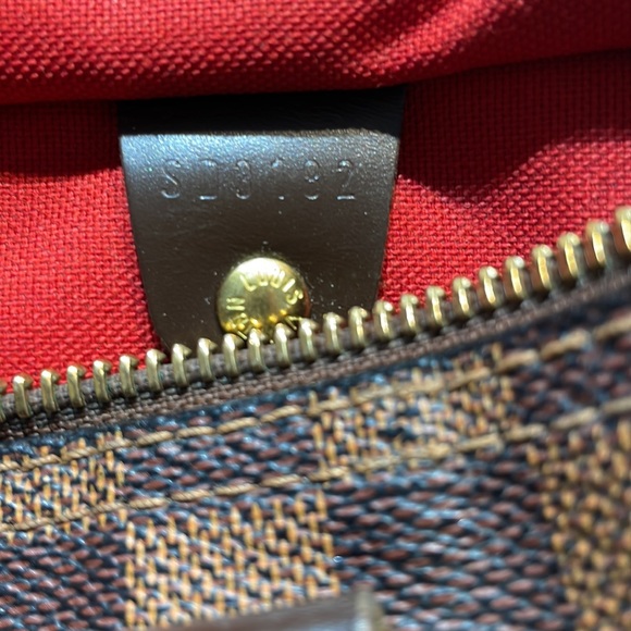 Authentic Louis Vuitton Speedy 25 Damier ebene - Picture 9 of 12